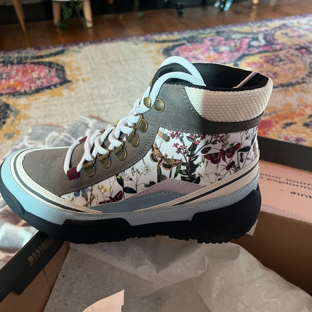 NIB Inkkas Monterey Vegan Trek Boot size 7 - Picture 4 of 7